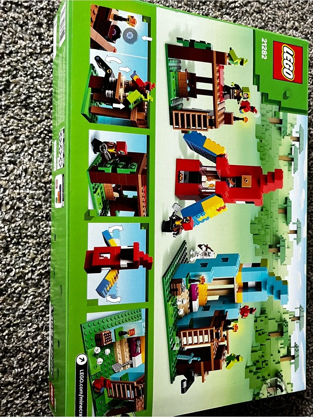 Lego Minecraft The Parrot Houses Building Set - Red, Blue & Yellow NWT